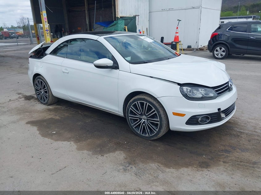 VOLKSWAGEN EOS 2015. Lot# 44908540. VIN WVWFW8AH4FV005449. Photo 1