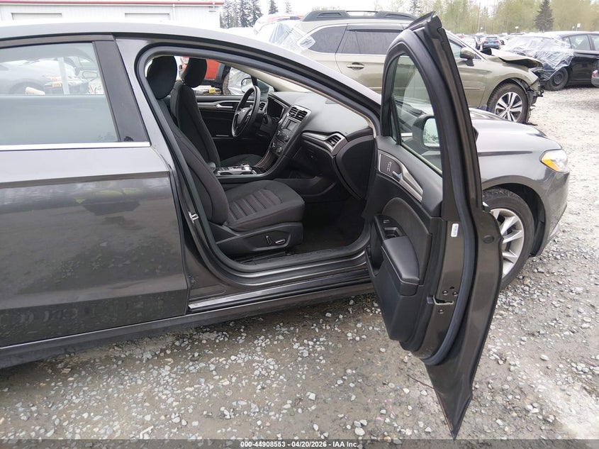 VIN 3FA6P0LU4HR385407 2017 FORD FUSION HYBRID SE