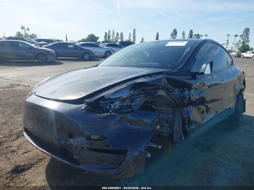 Vin: 7saygaee3sf302608, lot: 45405970, tesla model y long range dual motor all-wheel drive 20252