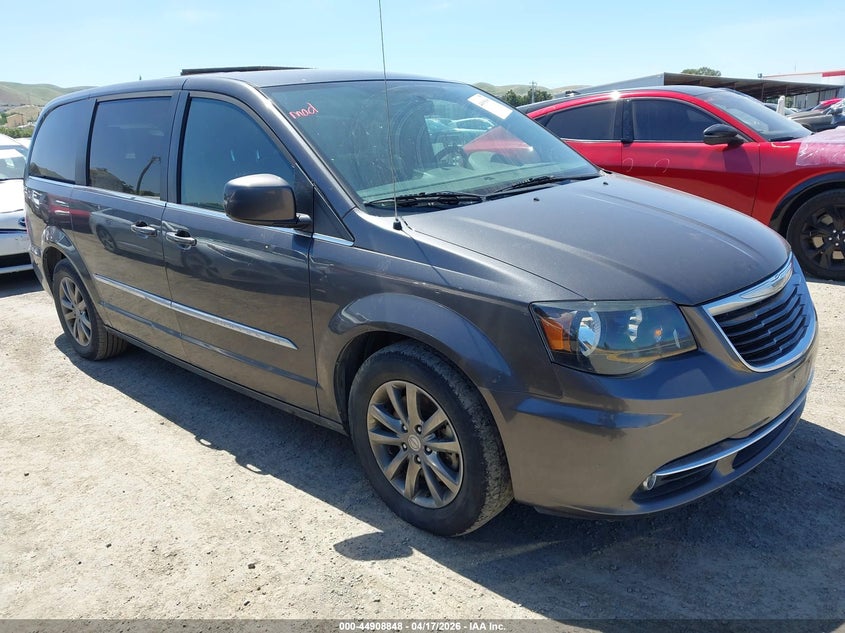 2015 Chrysler Town & Country S