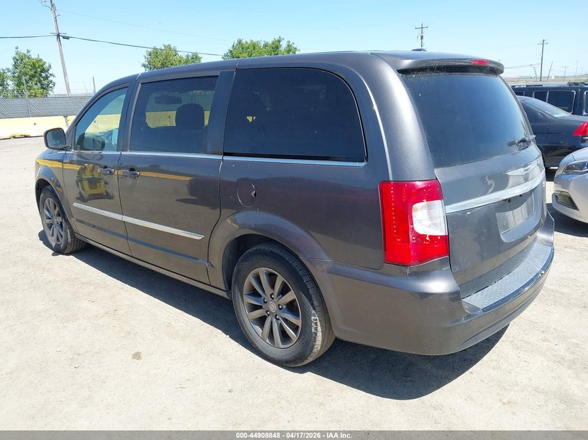 2015 Chrysler Town & Country S