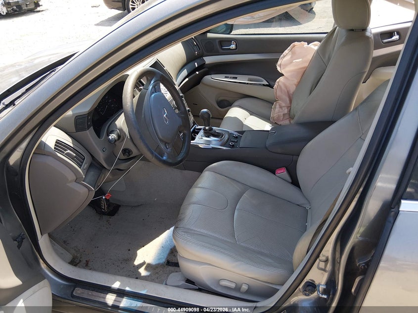 2013 Infiniti G37X