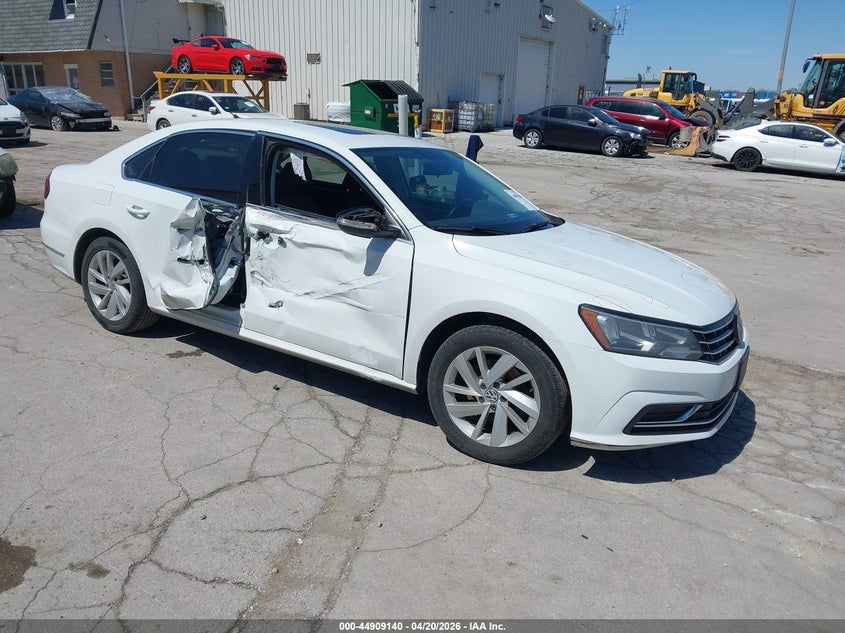 2018 VOLKSWAGEN PASSAT 2.0T SE