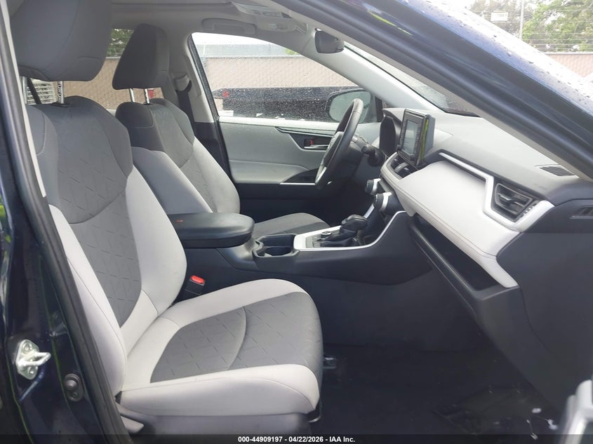 2020 Toyota Rav4 Hybrid Xle