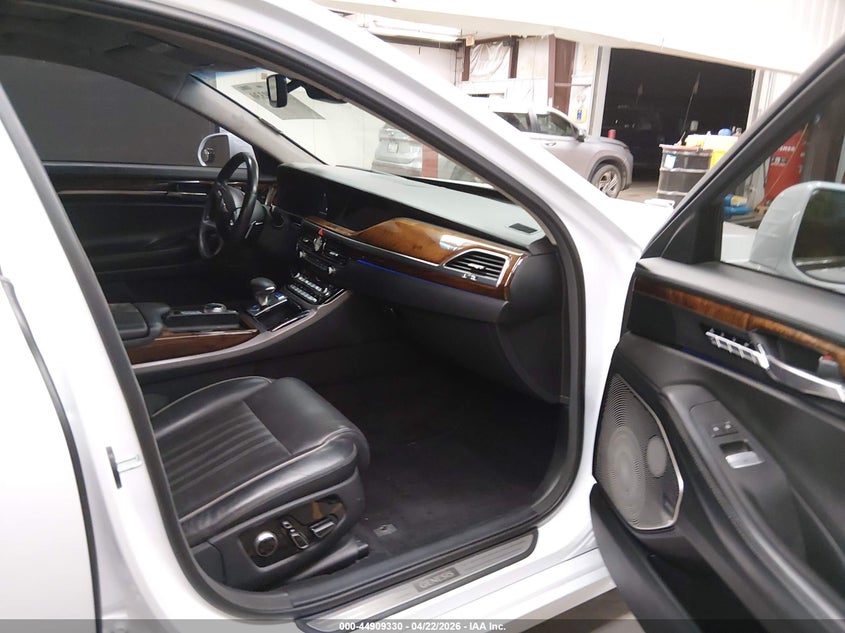 2017 Genesis G90 5.0 Ultimate