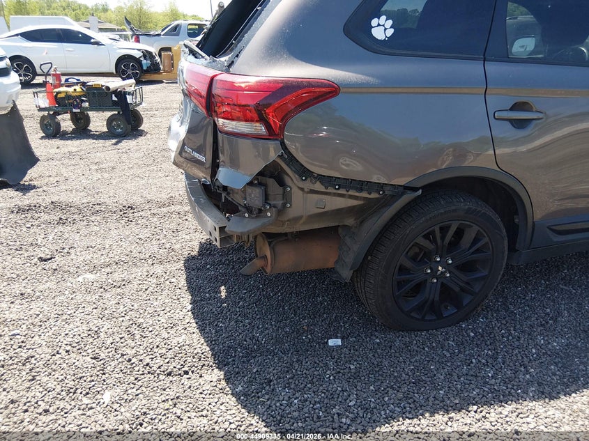 2018 MITSUBISHI OUTLANDER auction photo 6