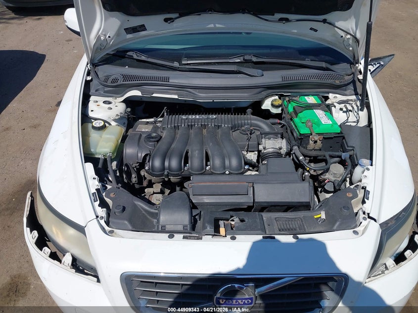 2010 Volvo V50 2.4I VIN: YV1390MW0A2575362 Lot: 44909343