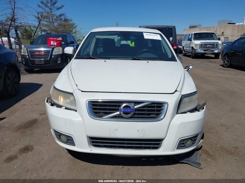 2010 Volvo V50 2.4I VIN: YV1390MW0A2575362 Lot: 44909343