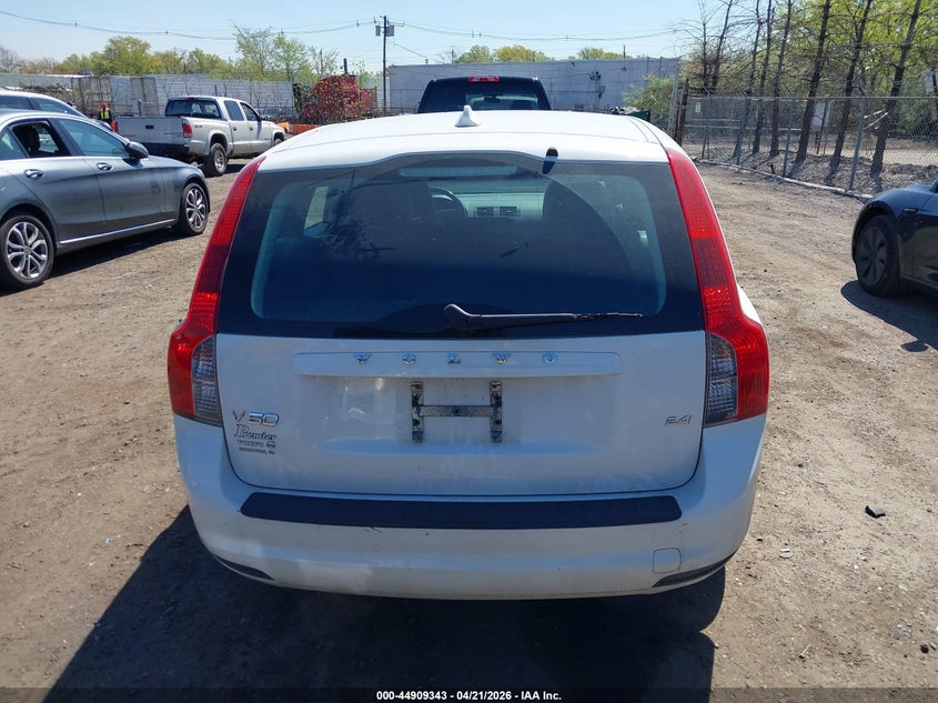 2010 Volvo V50 2.4I VIN: YV1390MW0A2575362 Lot: 44909343