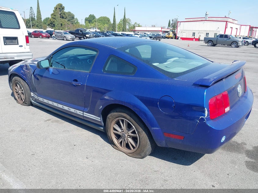 2005 Ford Mustang V6 Deluxe/V6 Premium