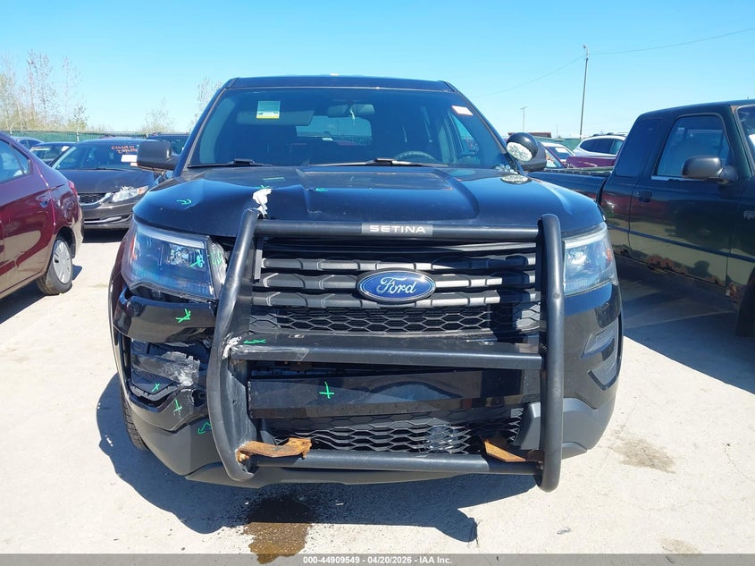 VIN 1FM5K8AR1JGC17265 2018 FORD POLICE INTERCEPTOR UTILITY
