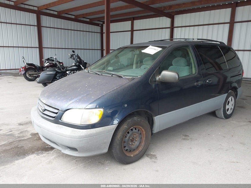2002 Toyota Sienna Le