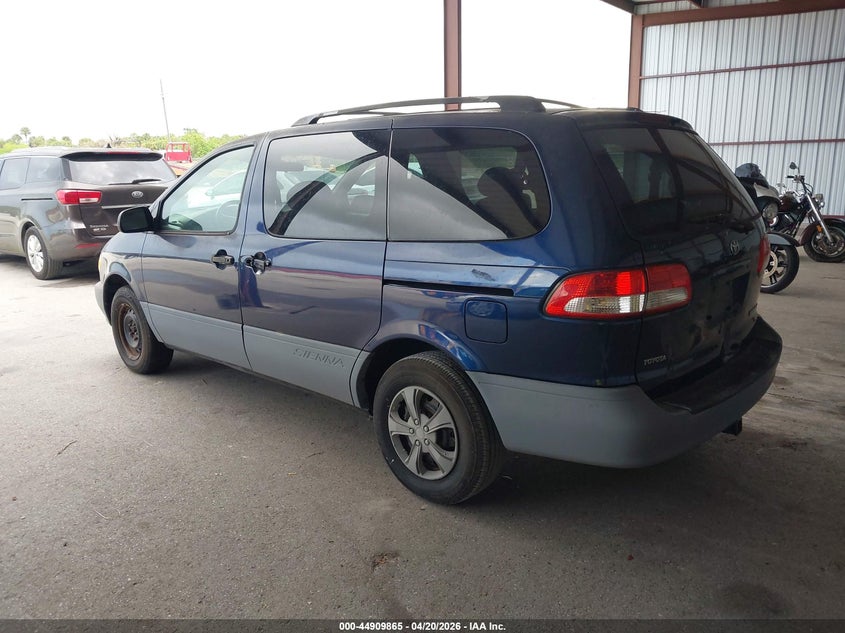 2002 Toyota Sienna Le