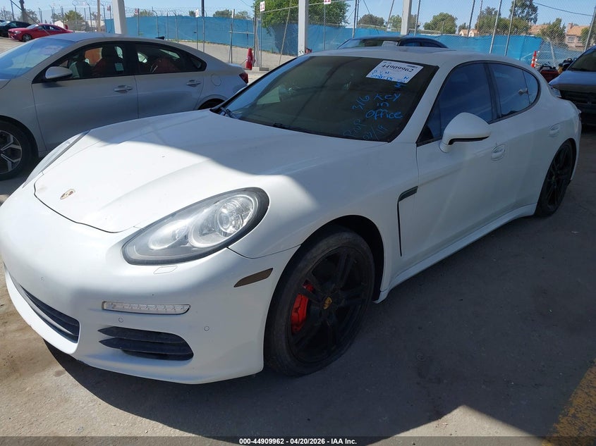 2016 Porsche Panamera S