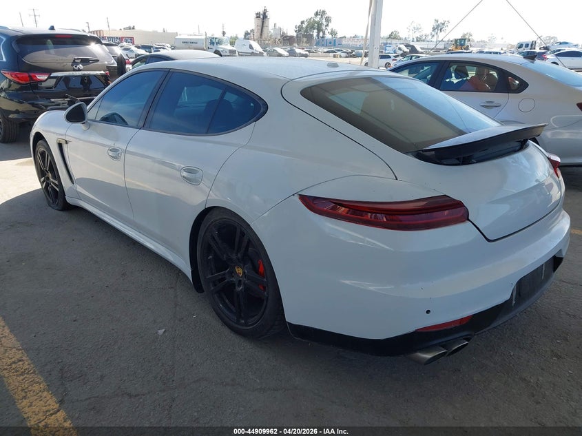2016 Porsche Panamera S