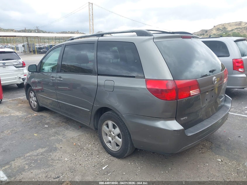 2004 Toyota Sienna Le