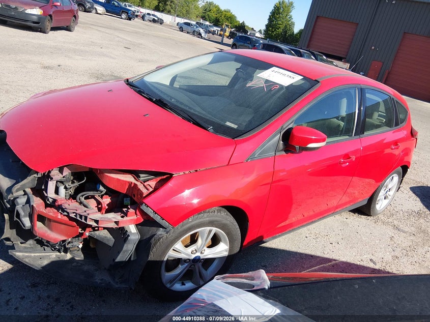 2014 Ford Focus Se 1FADP3K26EL373875 photo 1