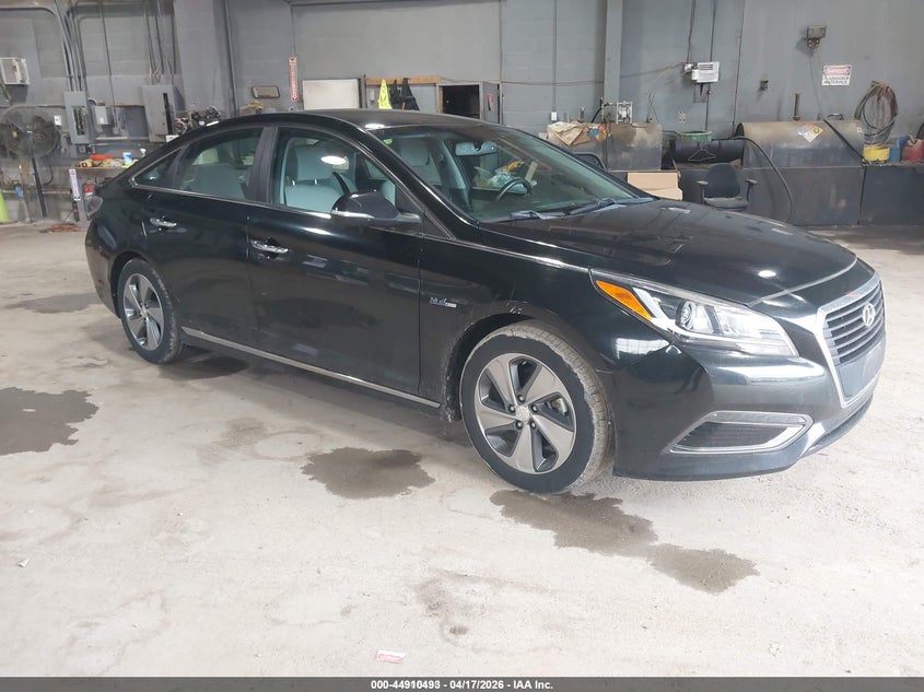 HYUNDAI SONATA PLUG-IN HYBRID 2017. Lot# 44910493. VIN KMHE14L20HA066752. Photo 1