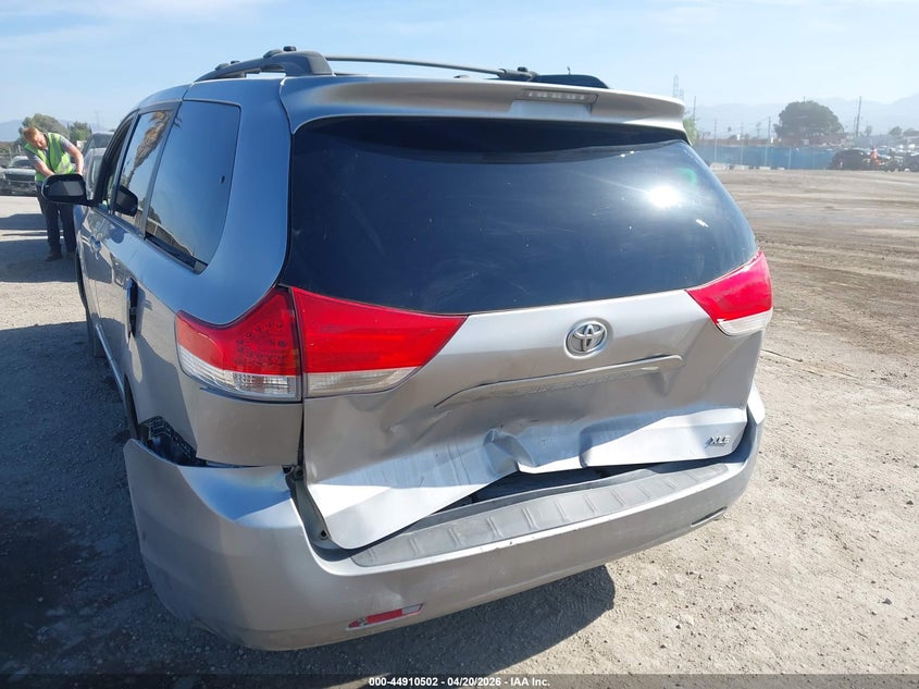 2012 Toyota Sienna 3.5 Xle V6 8 Passenger silver Lot 111044910502 Vin 5TDYK3DC0CS278904