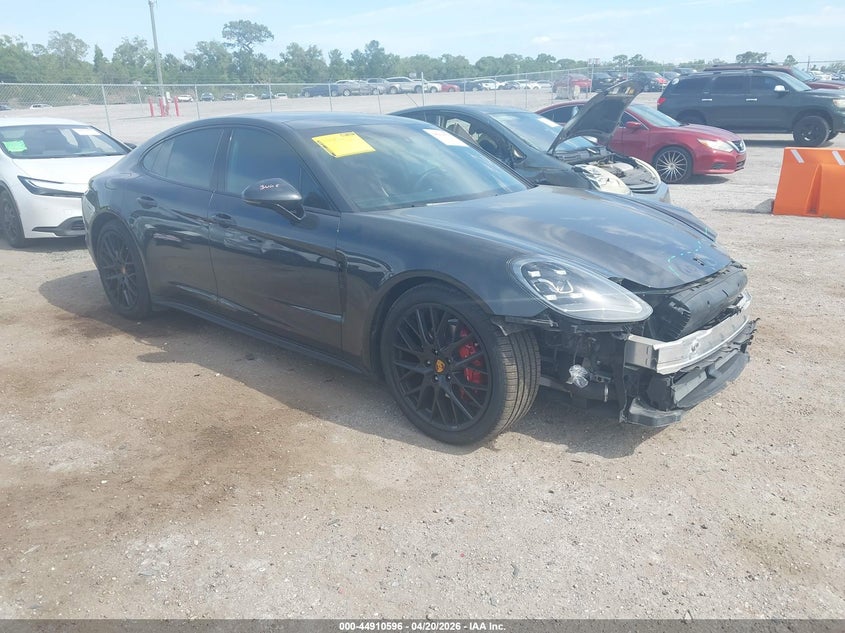 2018 Porsche Panamera 4