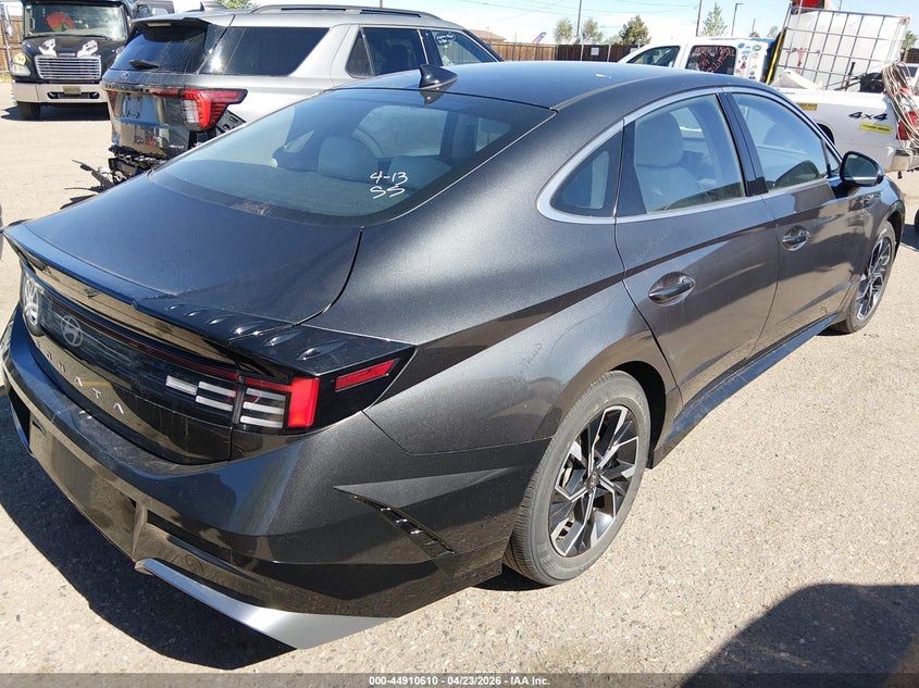 2025 Hyundai Sonata Sel