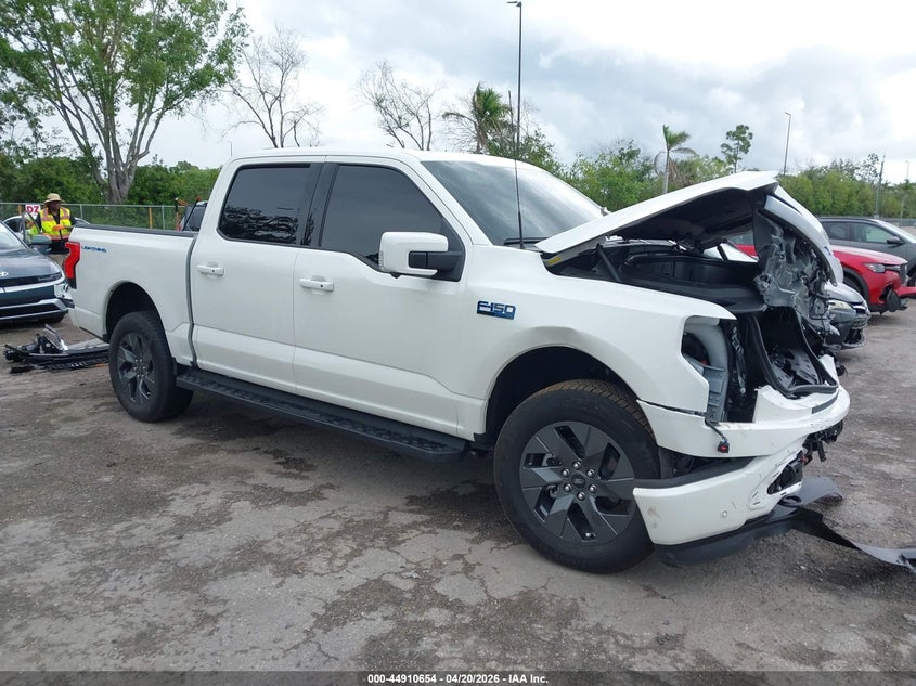2025 FORD F-150 LIGHTNING LARIAT