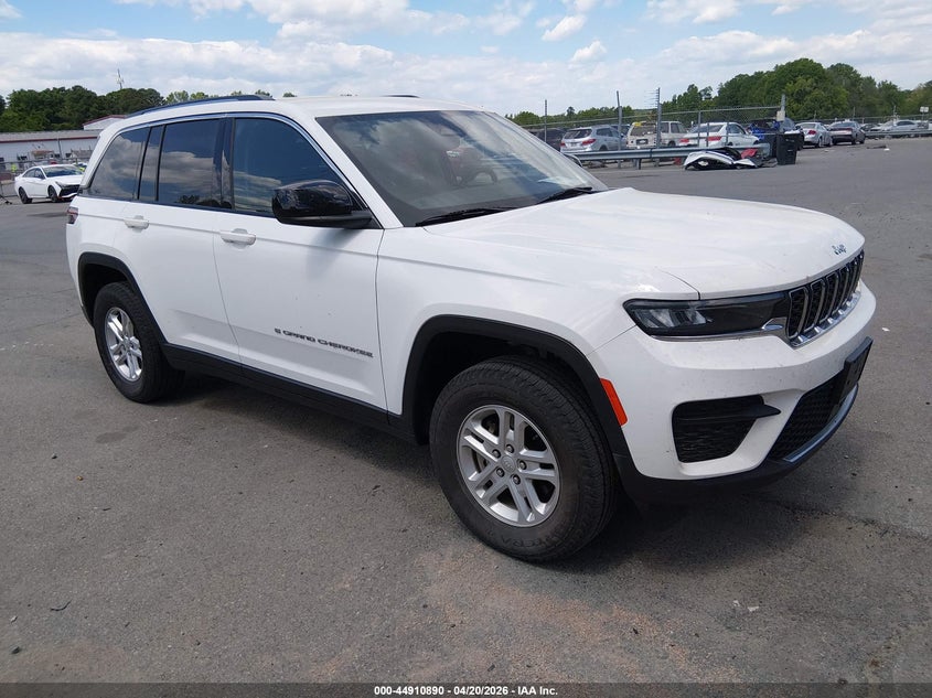 2023 Jeep Grand Cherokee Laredo 4X4