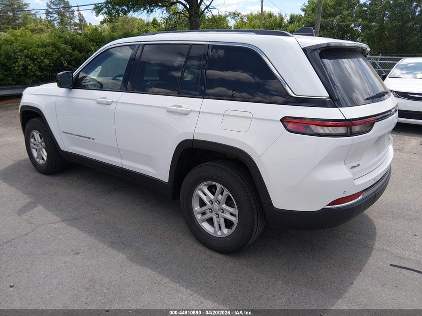 2023 Jeep Grand Cherokee Laredo 4X4