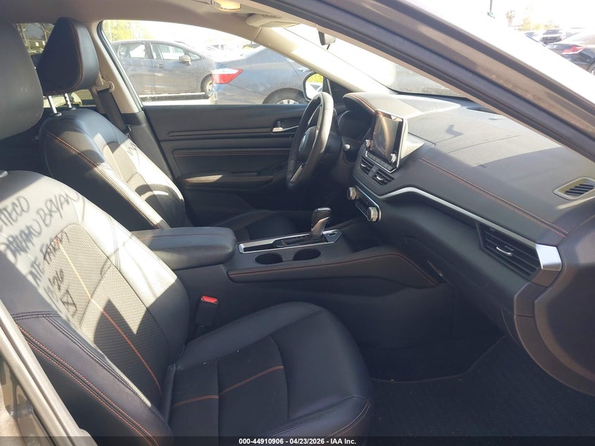 2019 NISSAN ALTIMA auction photo 5