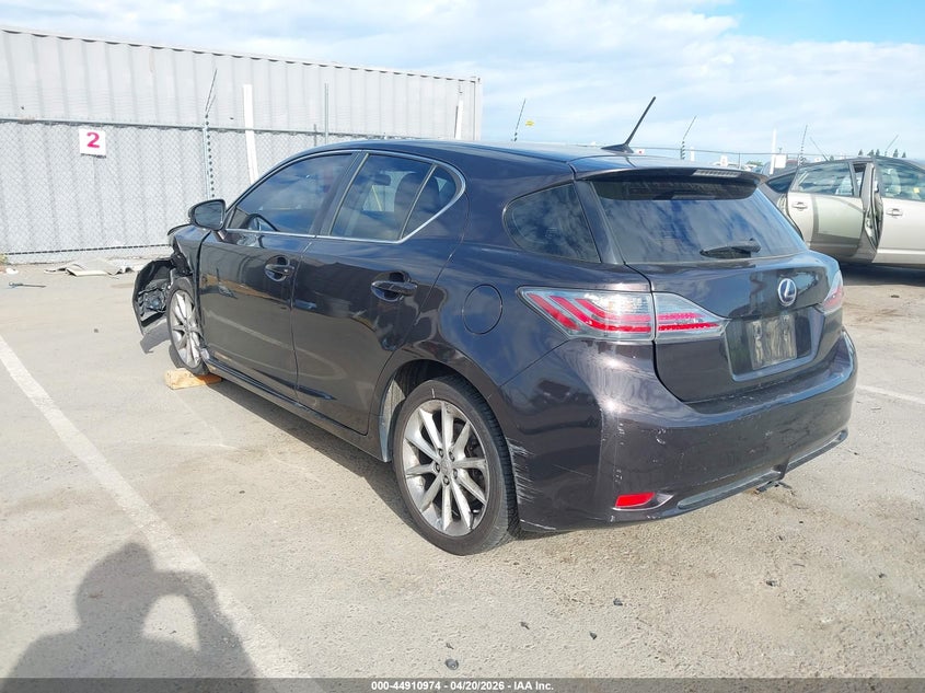 Vin: jthkd5bh5c2107498, lot: 45408343, lexus ct 200h premium 20123