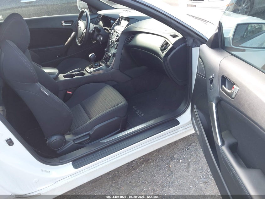 2013 Hyundai Genesis 2.0T