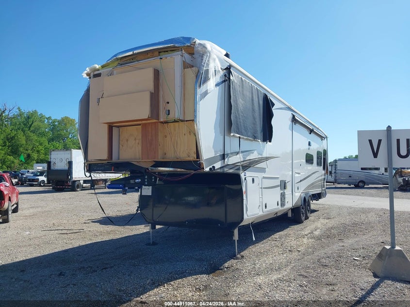 1UJCF0BVXT1RG0053 2026 Jayco Pinnacle photo 1