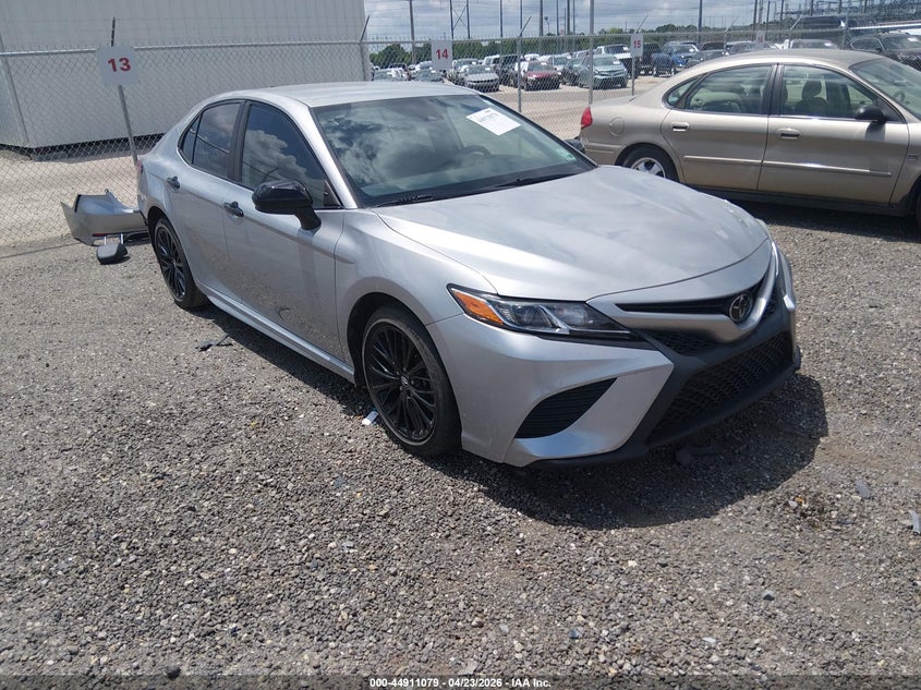 2020 Toyota Camry Se Nightshade Edition