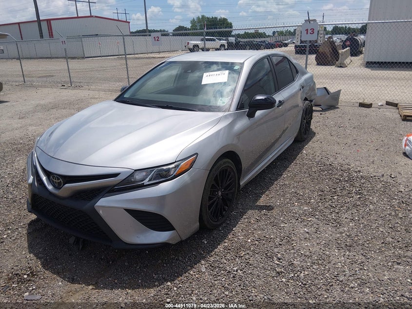 2020 Toyota Camry Se Nightshade Edition