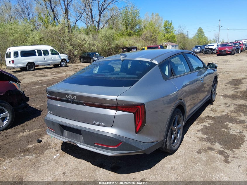 Vin: 3kpft4de4se225580, lot: 45408546, kia k4 lxs 20254