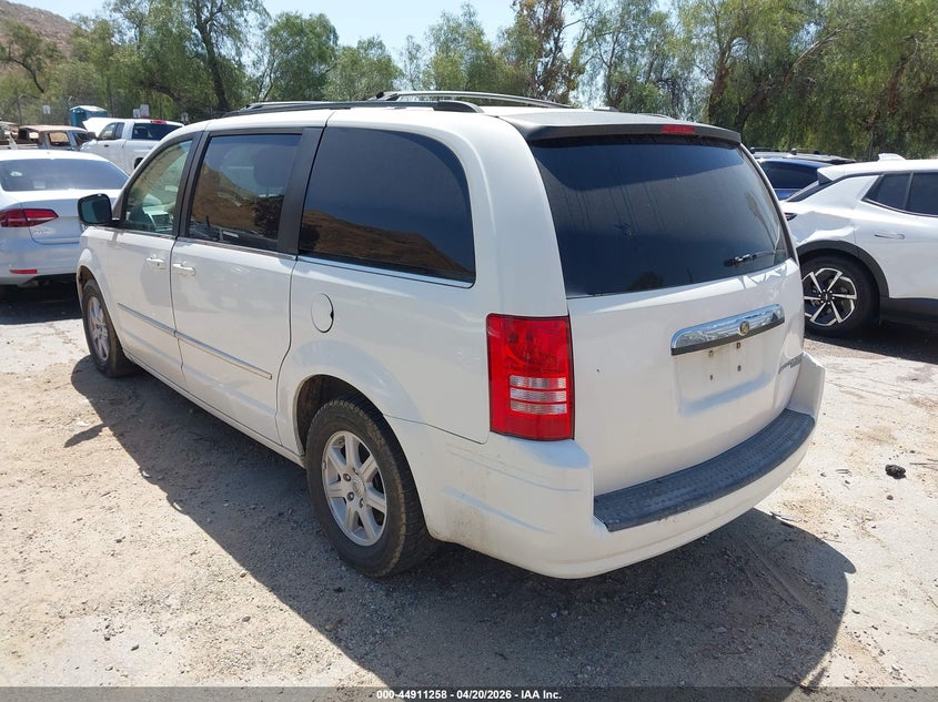 2010 Chrysler Town & Country Touring