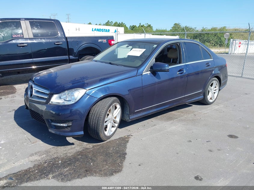2014 Mercedes-Benz C 250 Sport WDDGF4HB9ER307119 photo 1