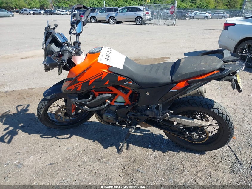 VIN: MD2JGJ402RN215194 2024 KTM 390 ADVENTURE