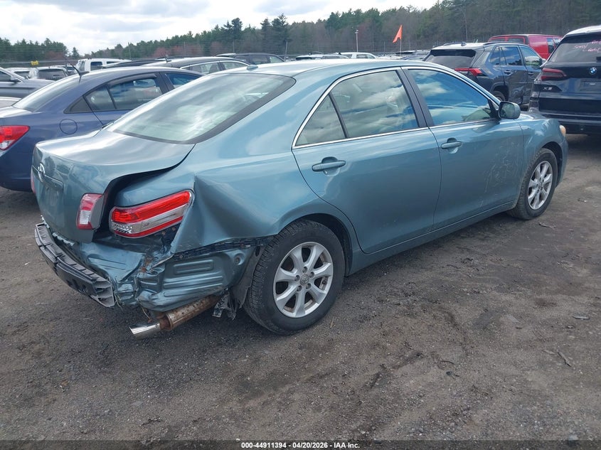 2011 Toyota Camry Le