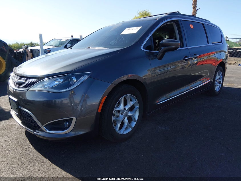 Vin: 2c4rc1bg9hr675751, lot: 45408779, chrysler pacifica touring-l 20172