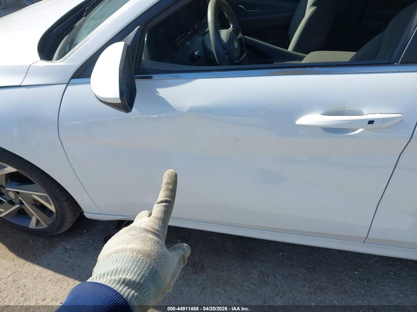VIN KMHLS4DGXRU678990 2024 HYUNDAI ELANTRA SEL