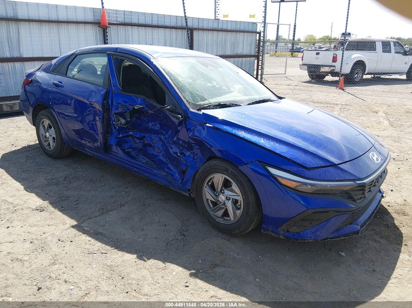 2025 HYUNDAI ELANTRA SE