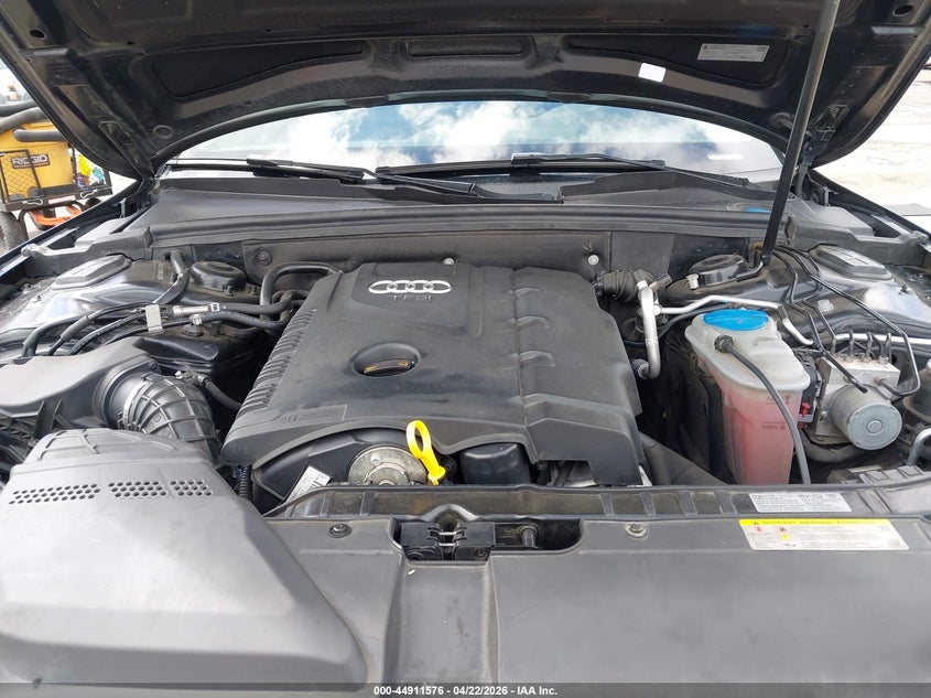 2011 Audi A5 2.0T Premium VIN: WAULFAFR2BA060203 Lot: 44911576