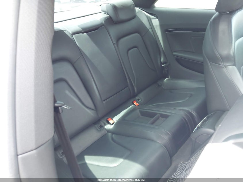 2011 Audi A5 2.0T Premium VIN: WAULFAFR2BA060203 Lot: 44911576