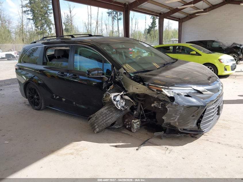2021 Toyota Sienna Le
