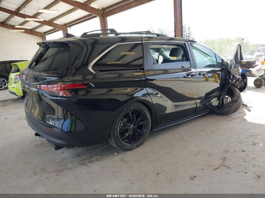 2021 Toyota Sienna Le
