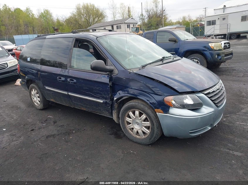 2006 Chrysler Town & Country Touring
