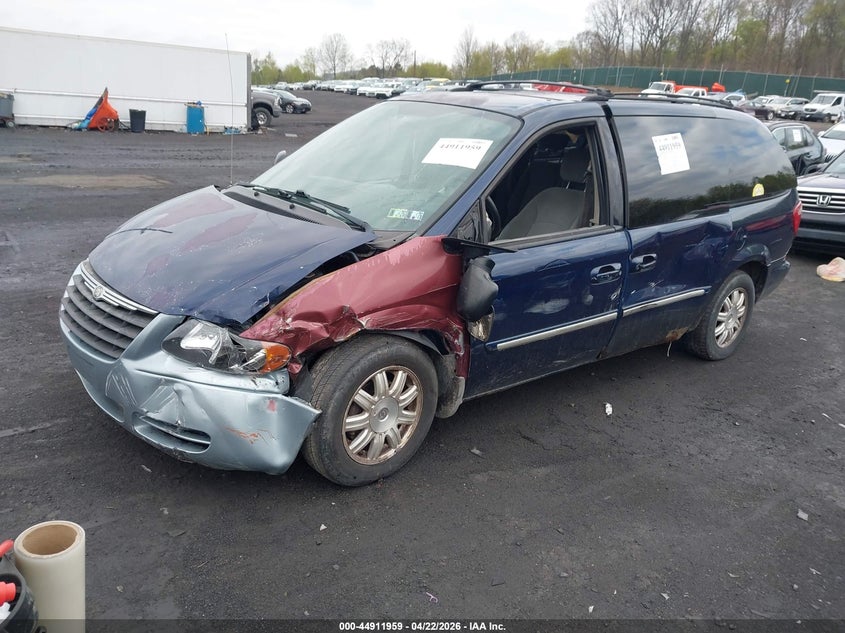 2006 Chrysler Town & Country Touring