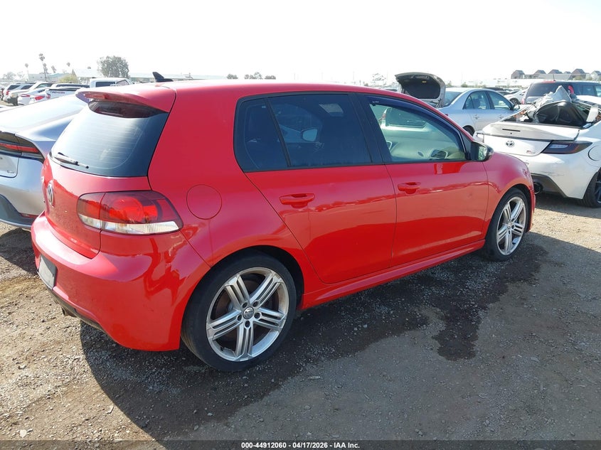 2013 Volkswagen Golf R 4-Door