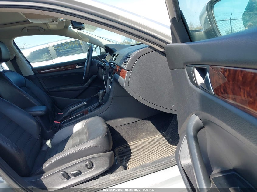 2013 Volkswagen Passat 2.5L Sel Premium